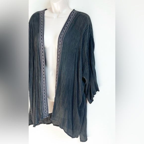 NWT Pinkblush Lightweight Gray Kimono Long Cardigan Open Medium All Seasons - Picture 3 of 9